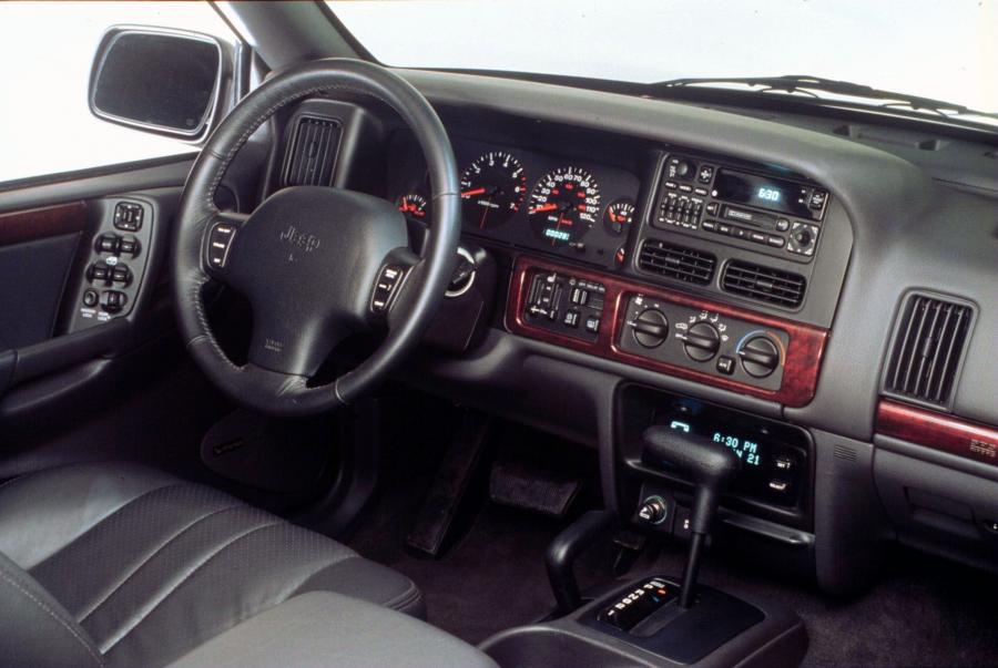  Jeep Grand Cherokee 1993 года  (фото 18 из 34)